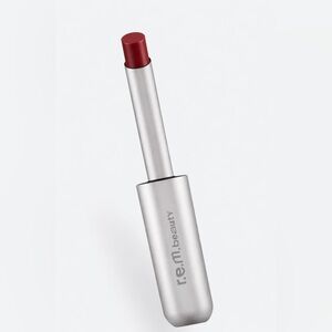R.E.M Beauty Lipstick CEO Ariana Grande Sophisticated Warm Classic